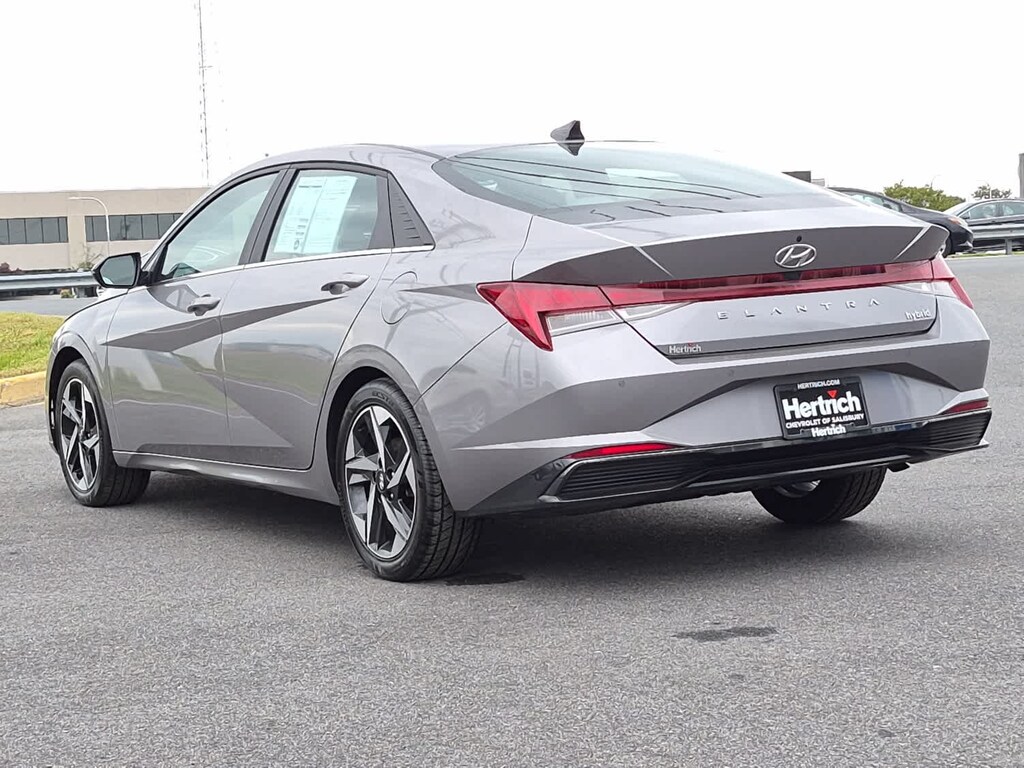 Used 2023 Hyundai Elantra Hybrid Limited Sedan