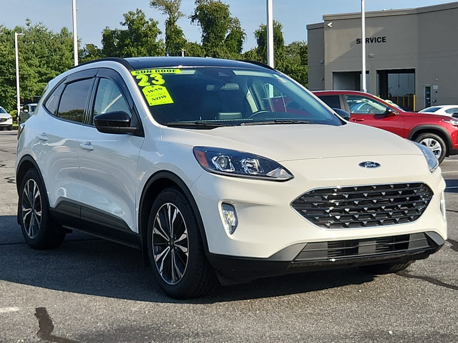 2022 Ford Escape SEL photo 2