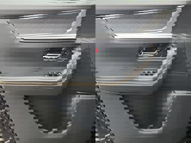 2025 Mazda CX-70 Premium Package - Photo 10