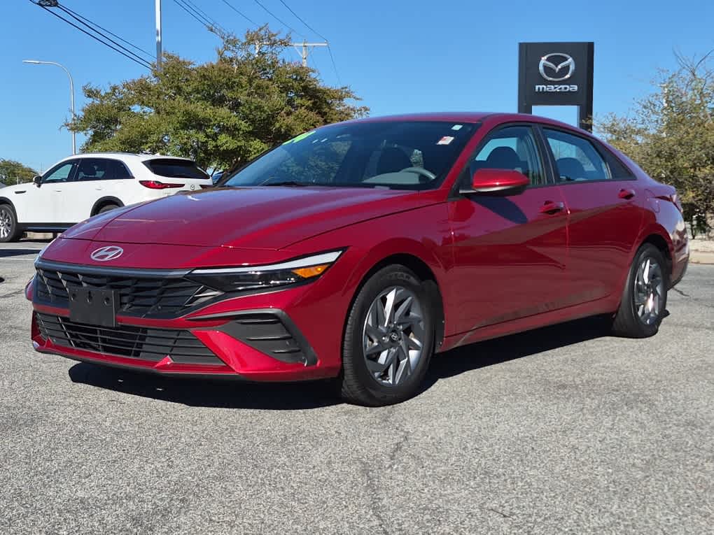  Hyundai Elantra