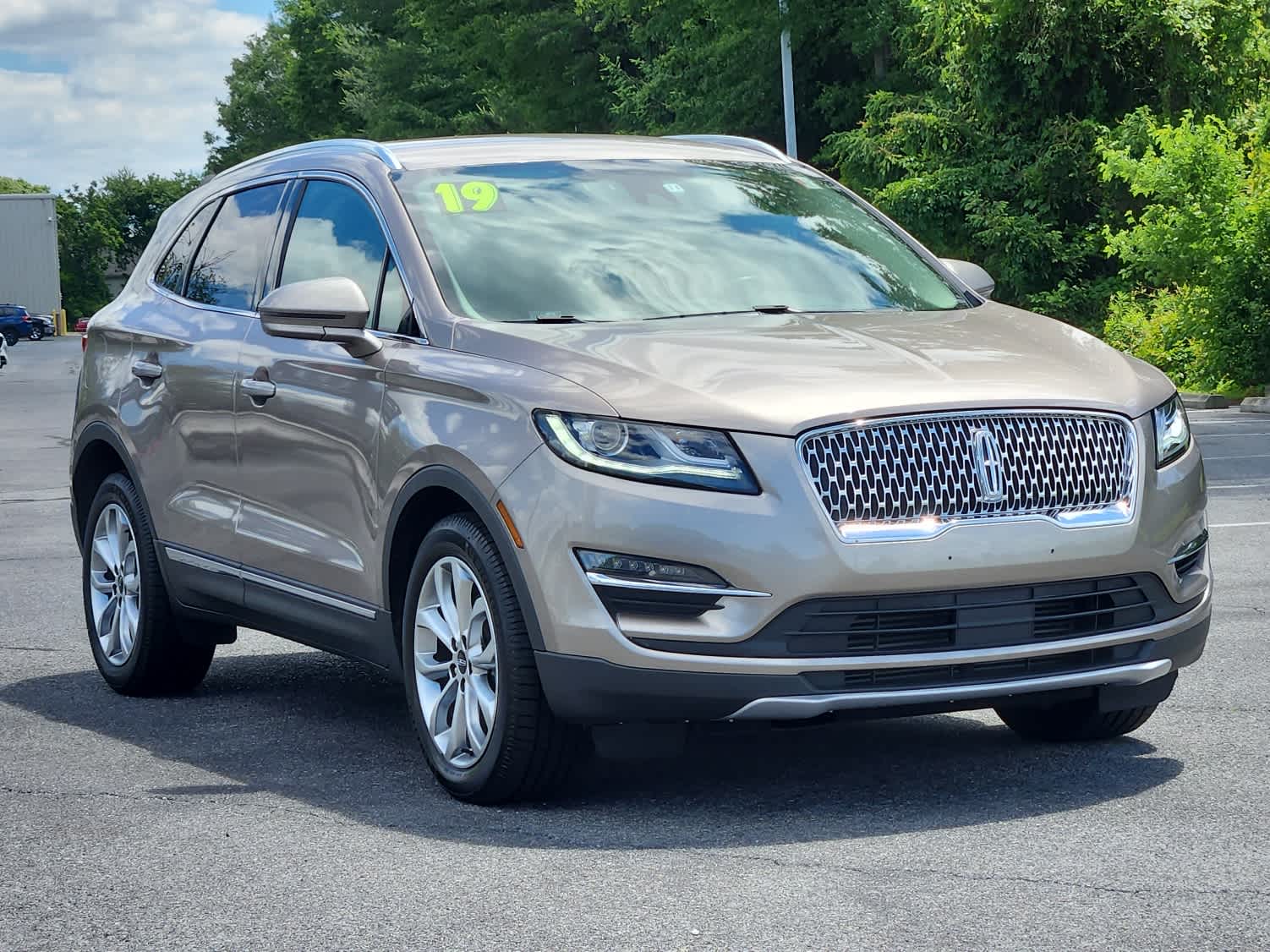 Used 2019 Lincoln MKC Select with VIN 5LMCJ2C99KUL18316 for sale in Dover, DE