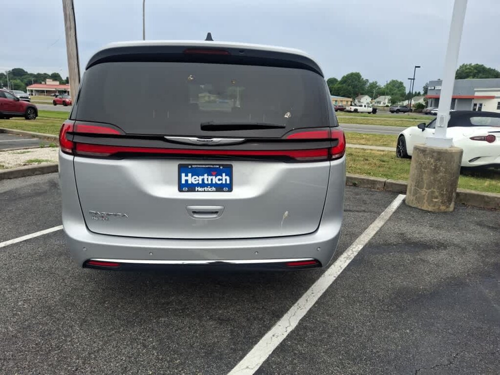 Used 2024 Chrysler Pacifica Touring L Van Passenger Van