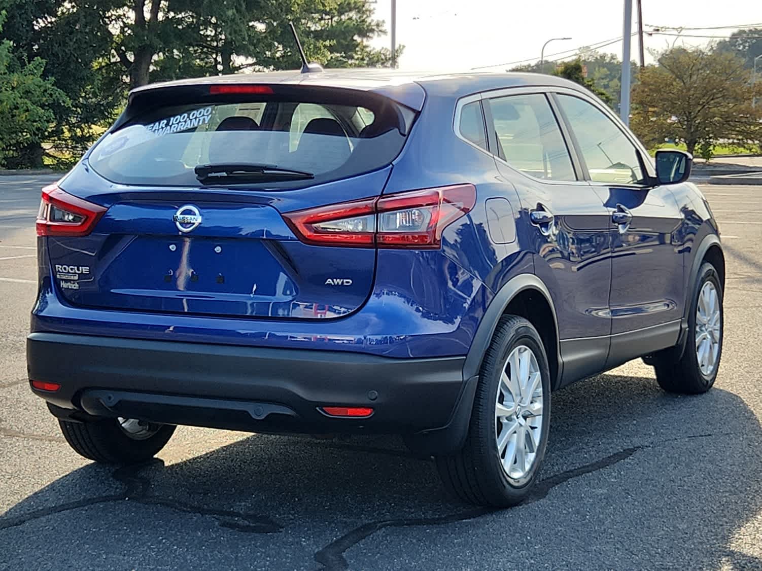 2022 Nissan Rogue Sport S photo 3