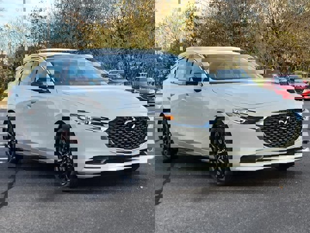 2025 Mazda Mazda3 2.5 Select Sport photo 2
