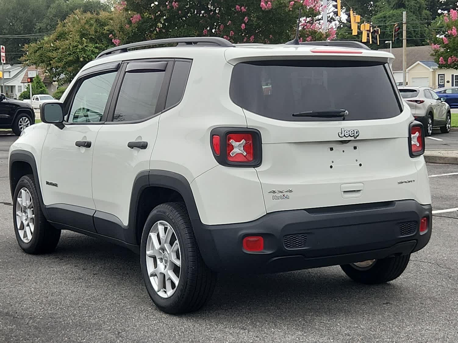 2019 Jeep Renegade Sport photo 4