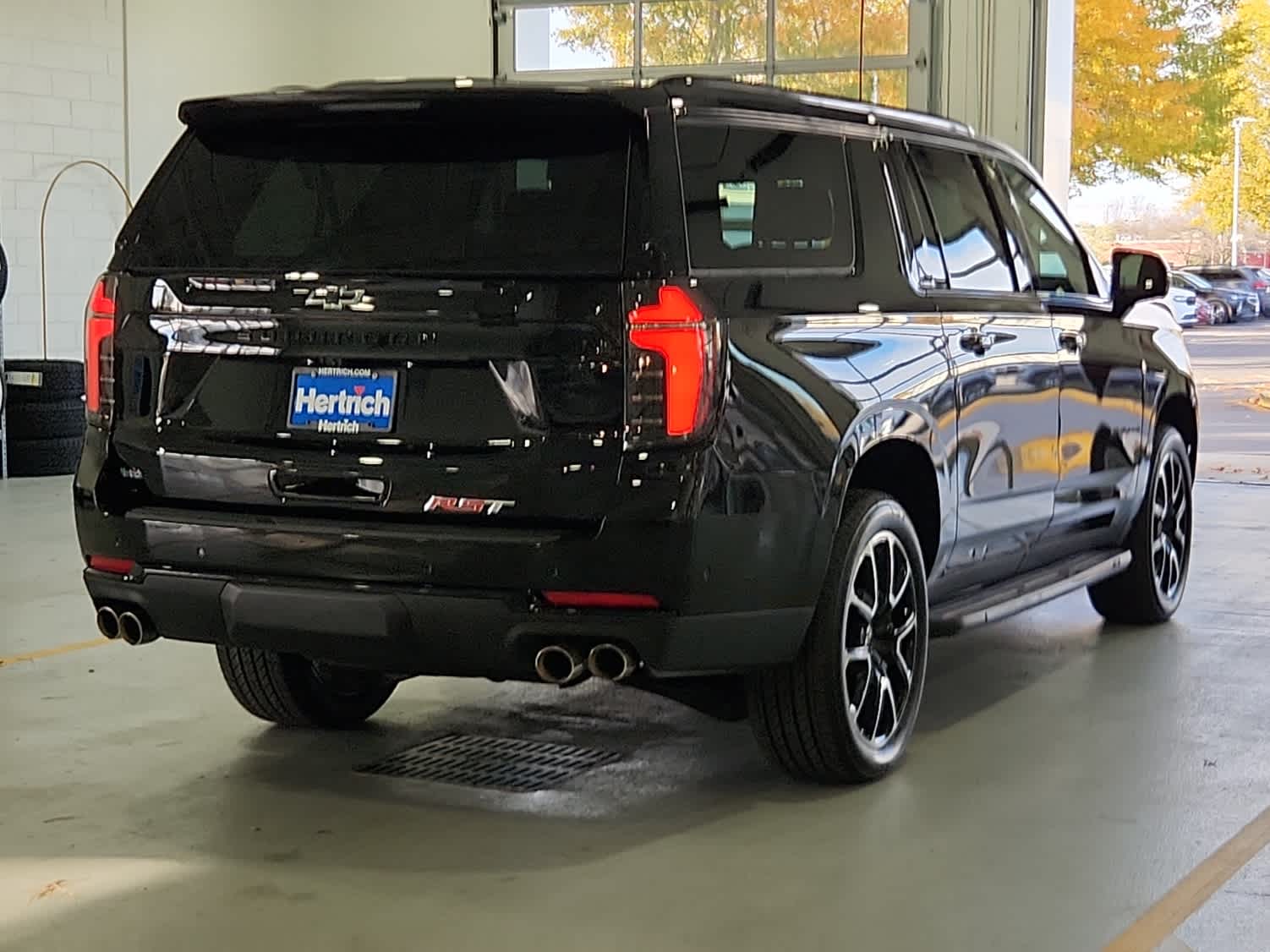 2026 Chevrolet Suburban RST photo 2