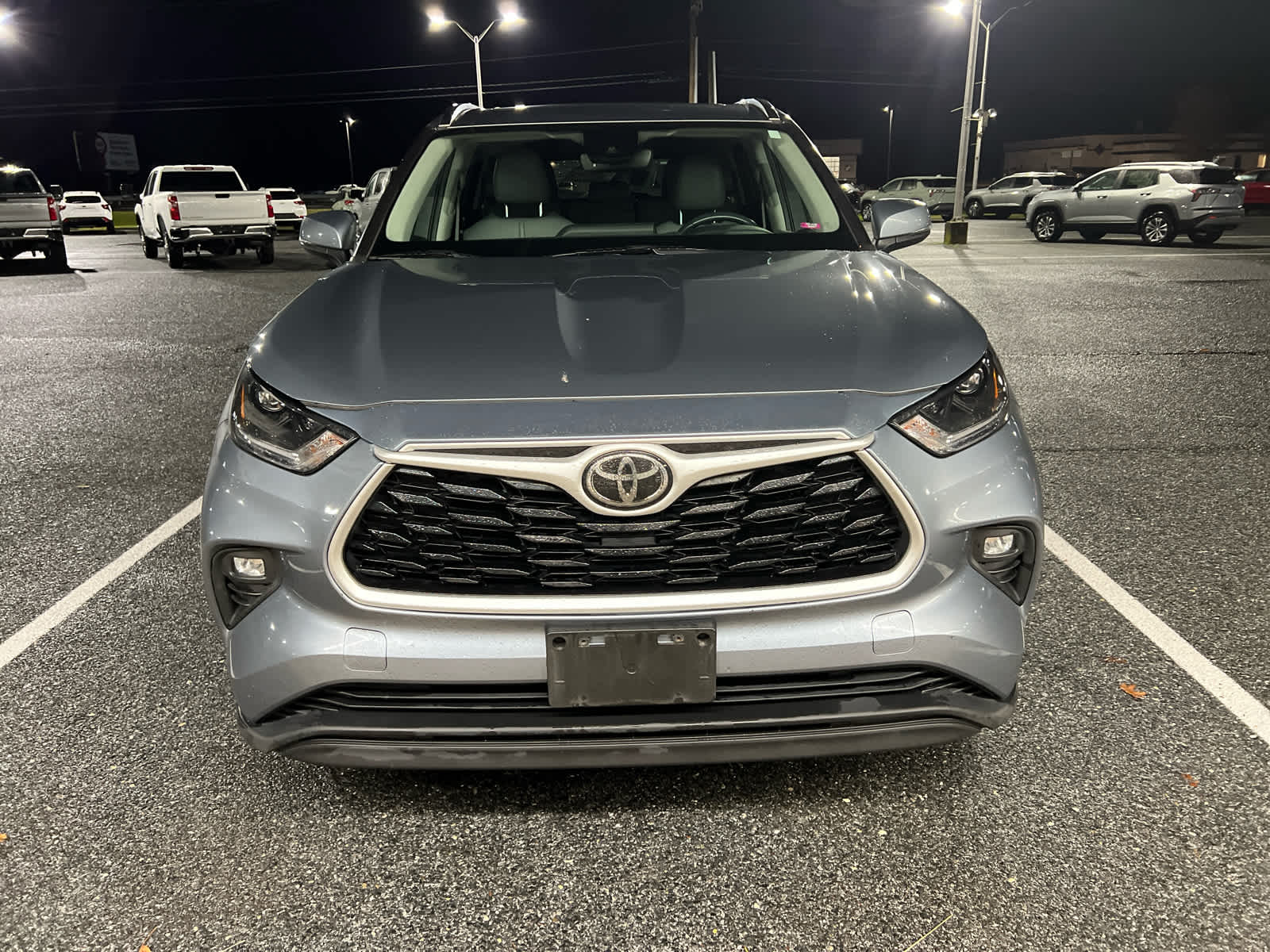 2021 Toyota Highlander XLE's photo
