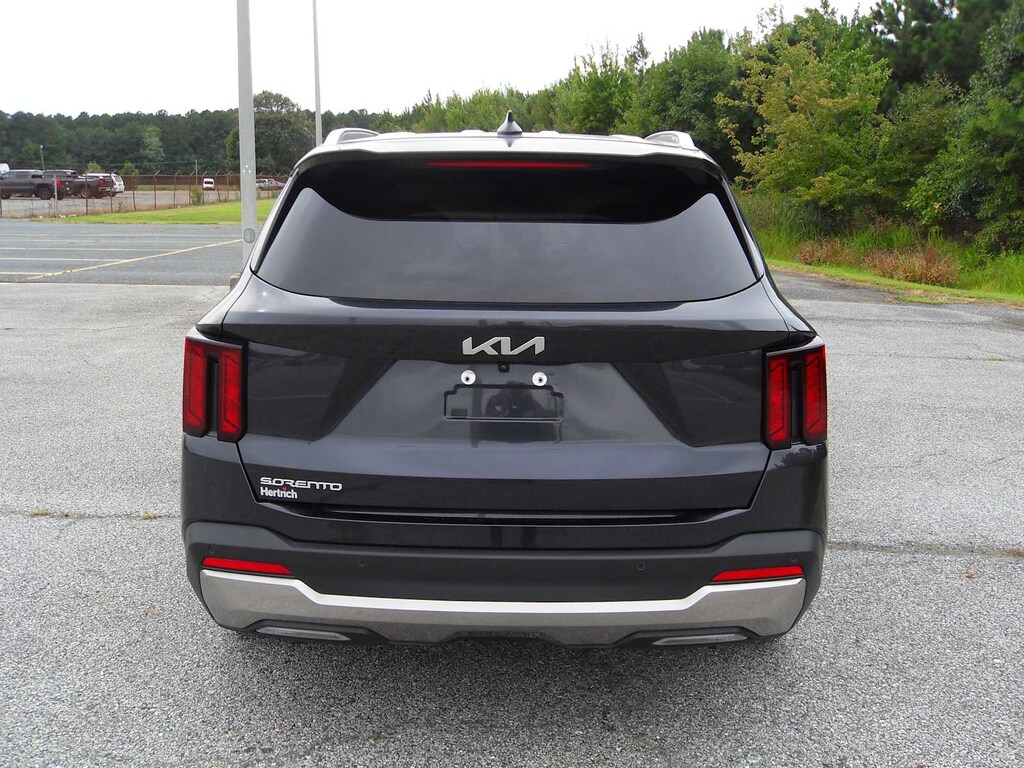 Used 2025 Kia Sorento S SUV