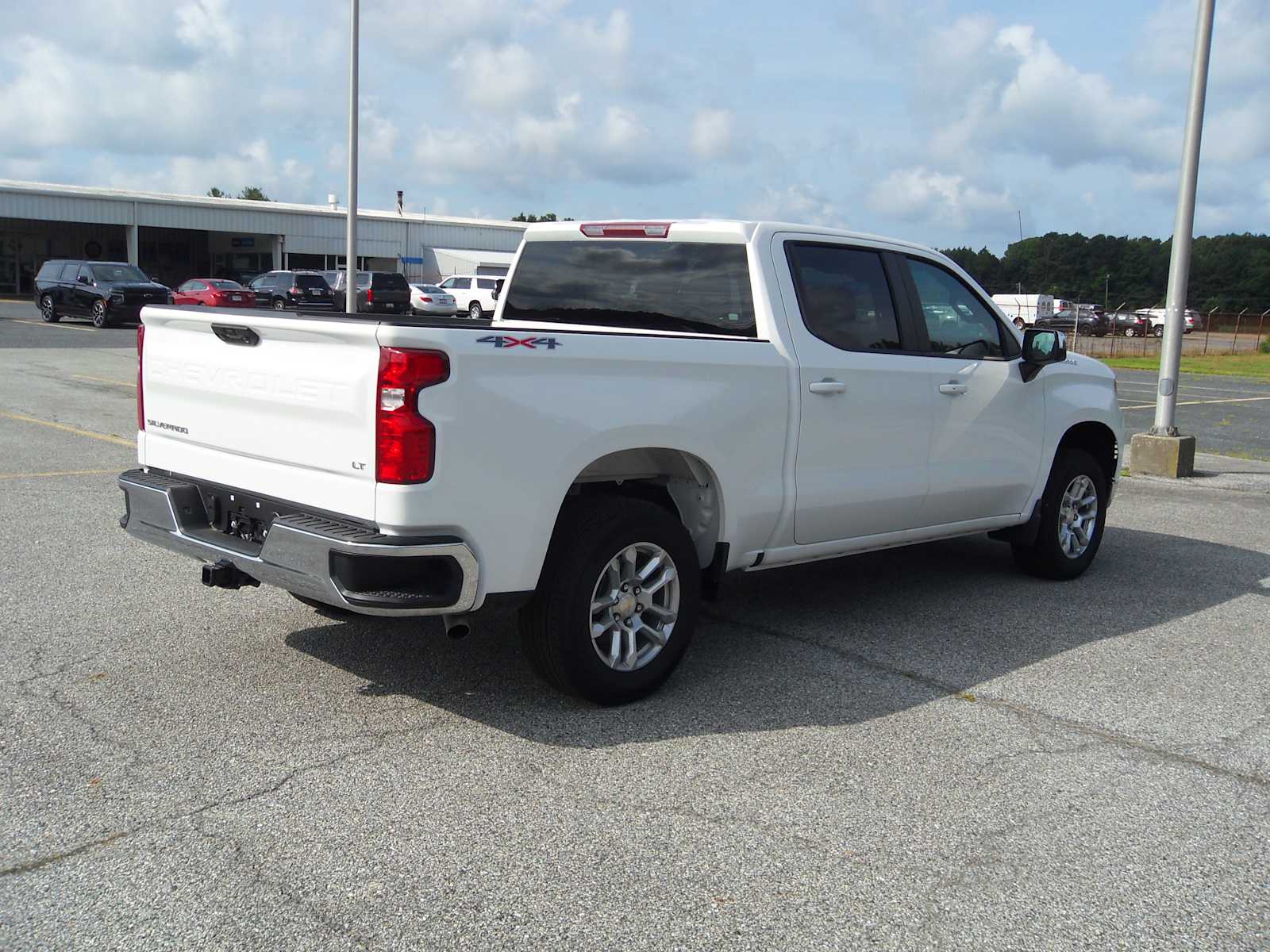 2026 Chevrolet Silverado 1500 LT - Photo 5