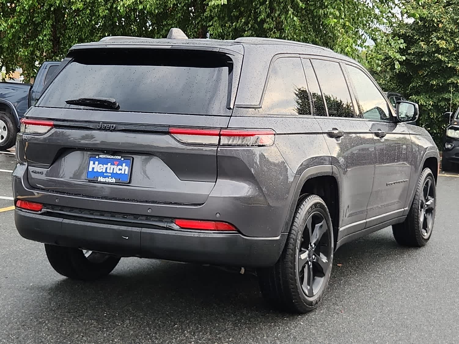 2023 Jeep Grand Cherokee Altitude photo 3