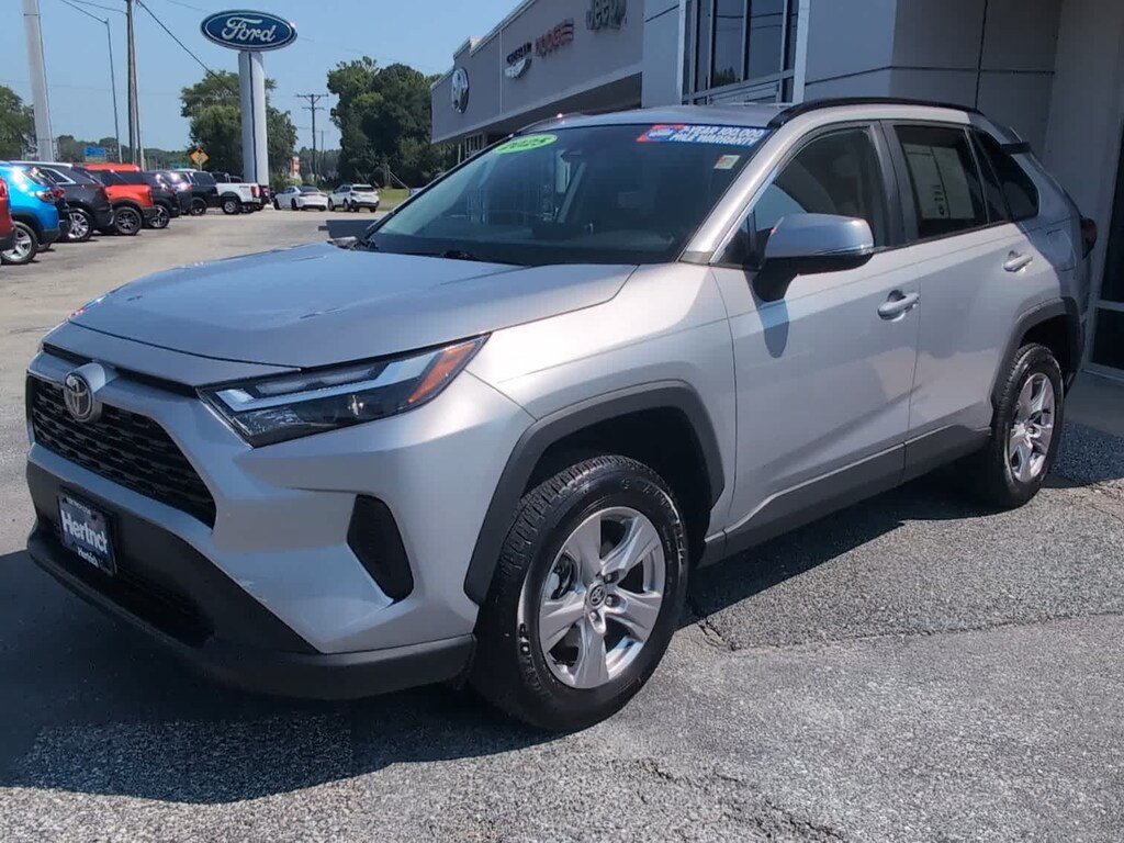 Used 2025 Toyota RAV4 XLE SUV