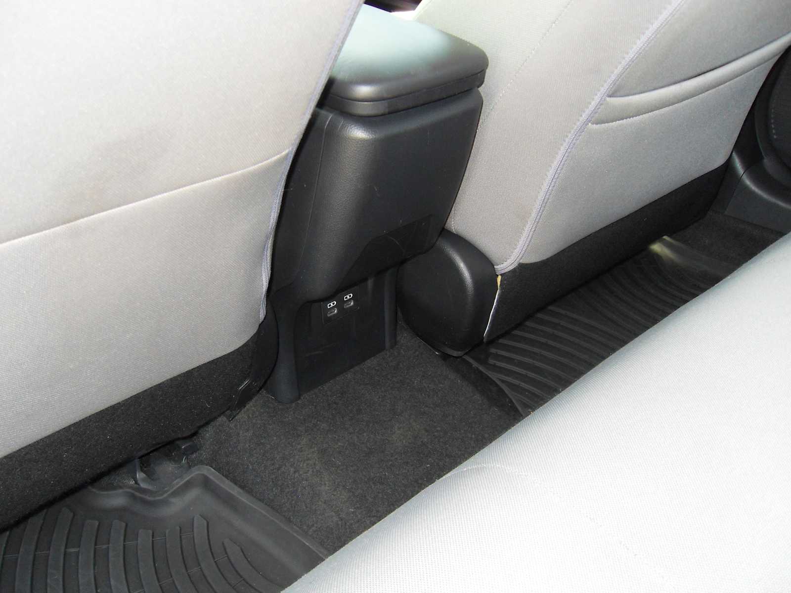 2023 Toyota Prius LE - Photo 21