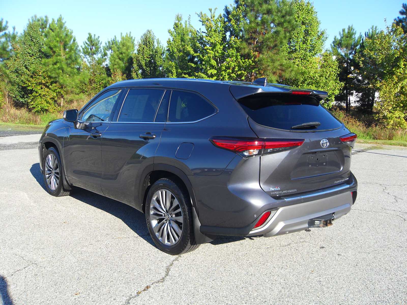 2020 Toyota Highlander Platinum photo 3
