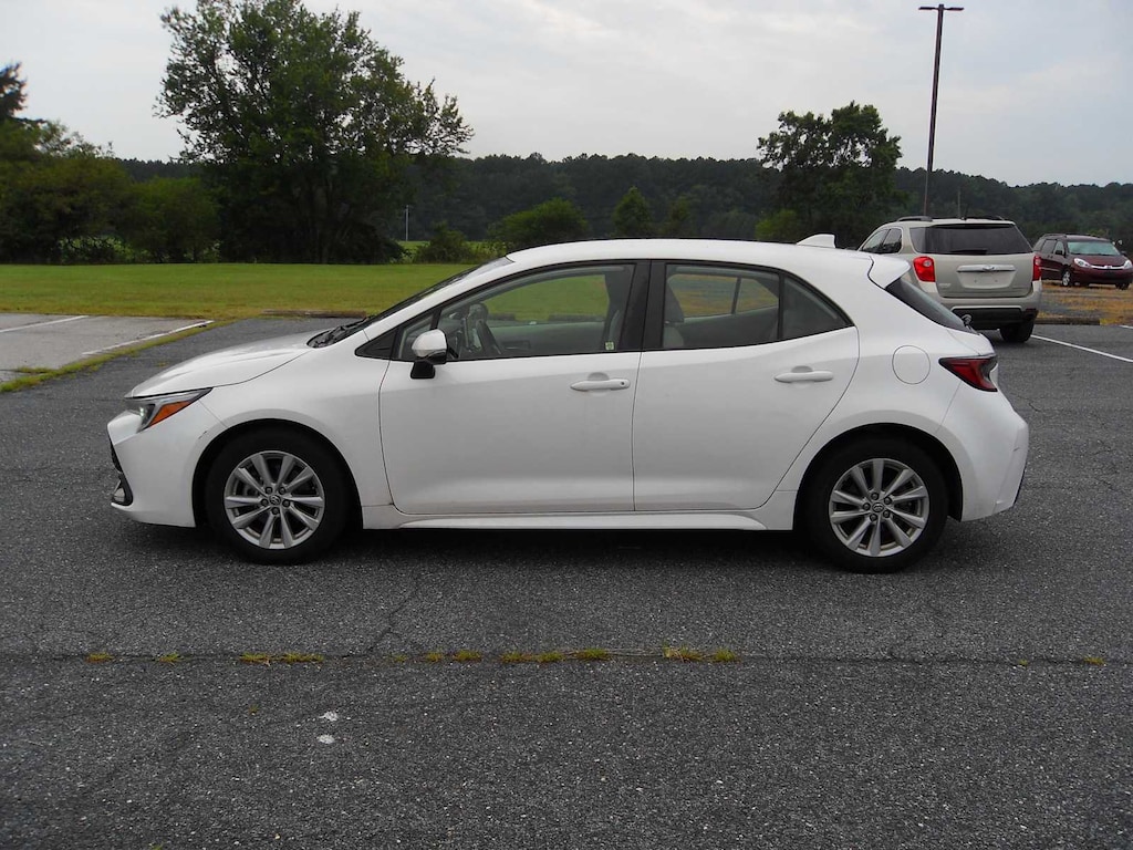 Used 2023 Toyota Corolla Hatchback SE Hatchback