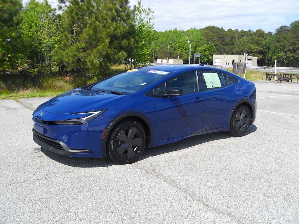 Used 2023 Toyota Prius LE Hatchback