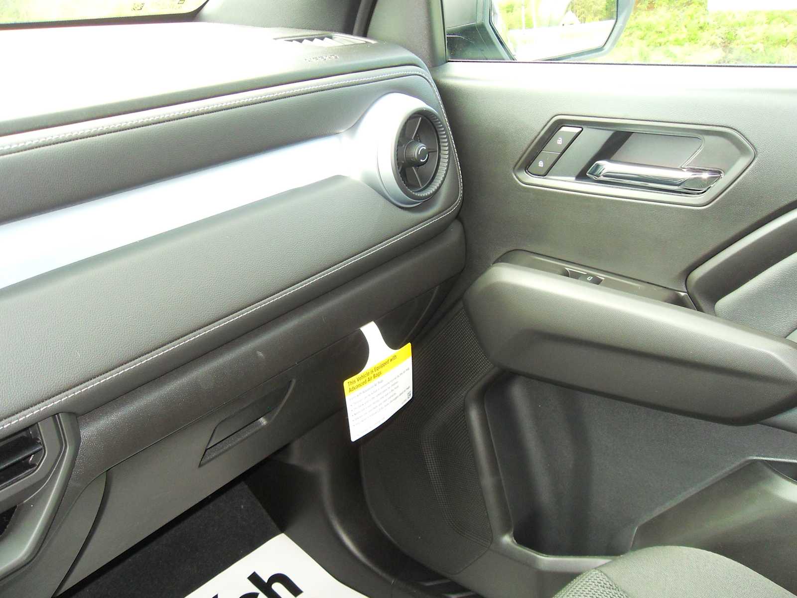 2026 Chevrolet Colorado LT - Photo 22