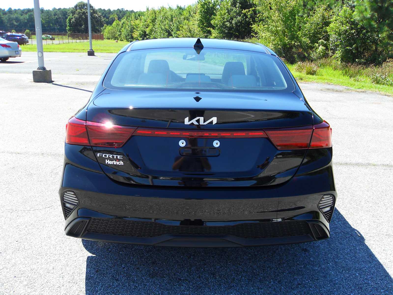 2023 Kia Forte LXS photo 4