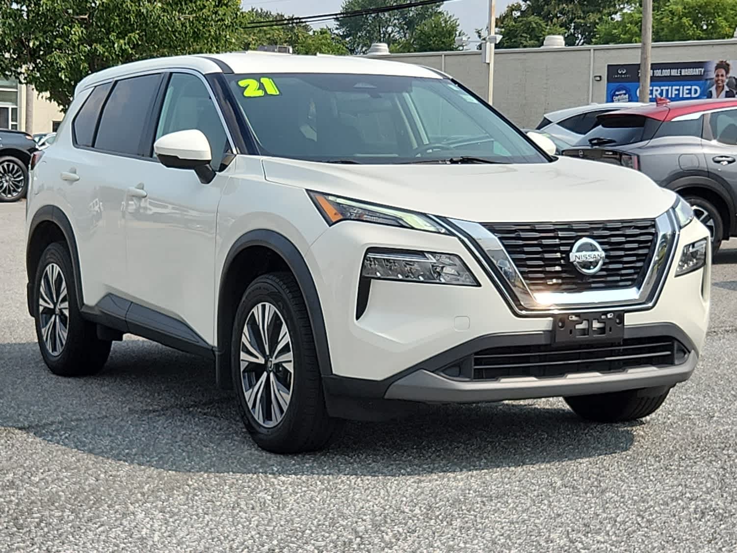 2021 Nissan Rogue SV AWD photo 2