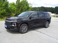 2025 Chevrolet Traverse LT SUV