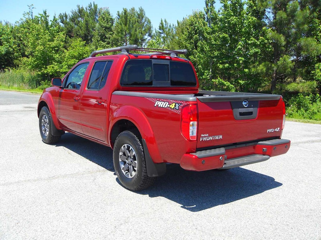 Used 2016 Nissan Frontier PRO-4X 4WD Crew Cab SWB Auto Truck Crew Cab