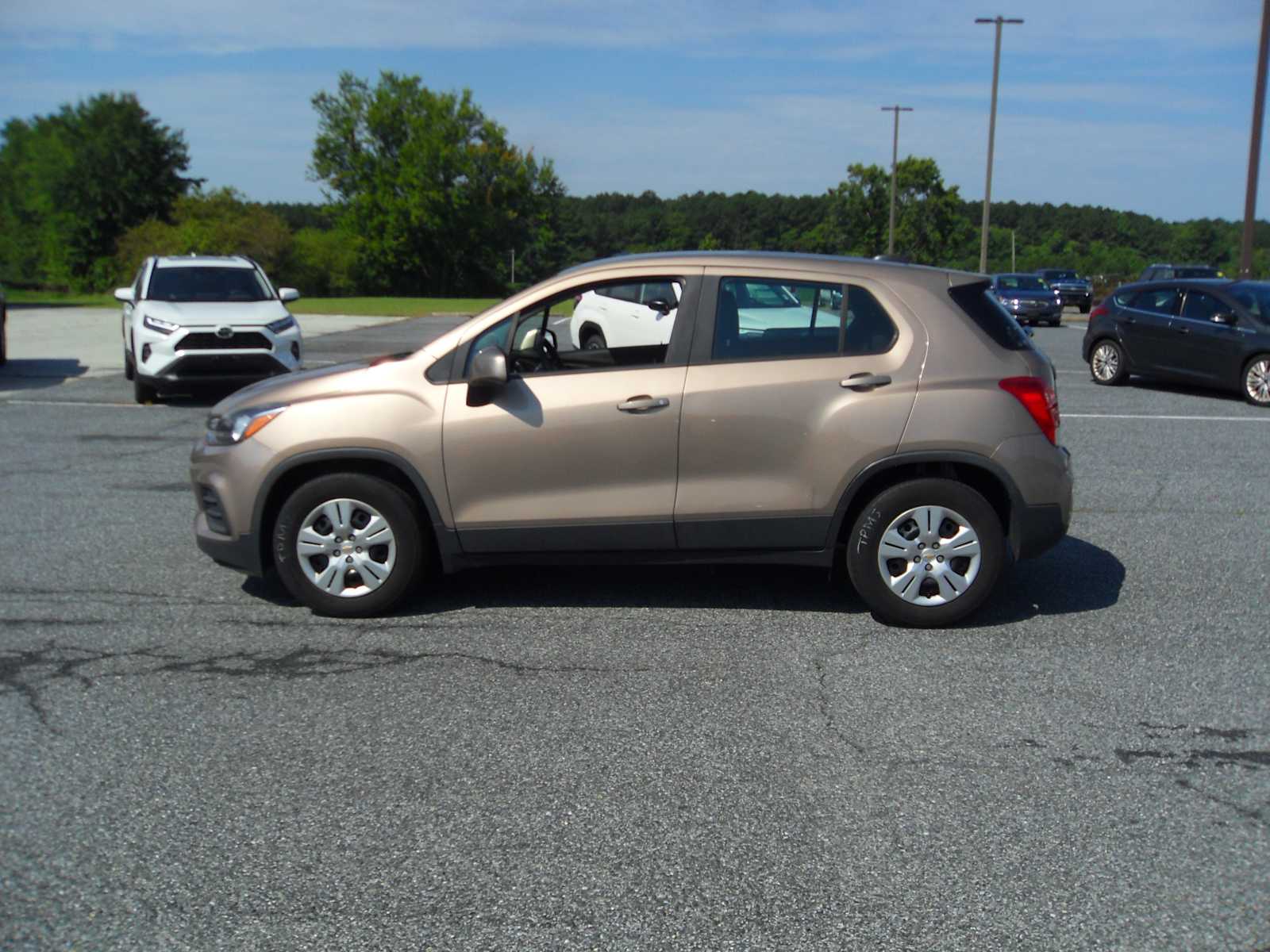Used 2018 Chevrolet Trax LS with VIN 3GNCJKSB0JL157074 for sale in Pocomoke City, MD