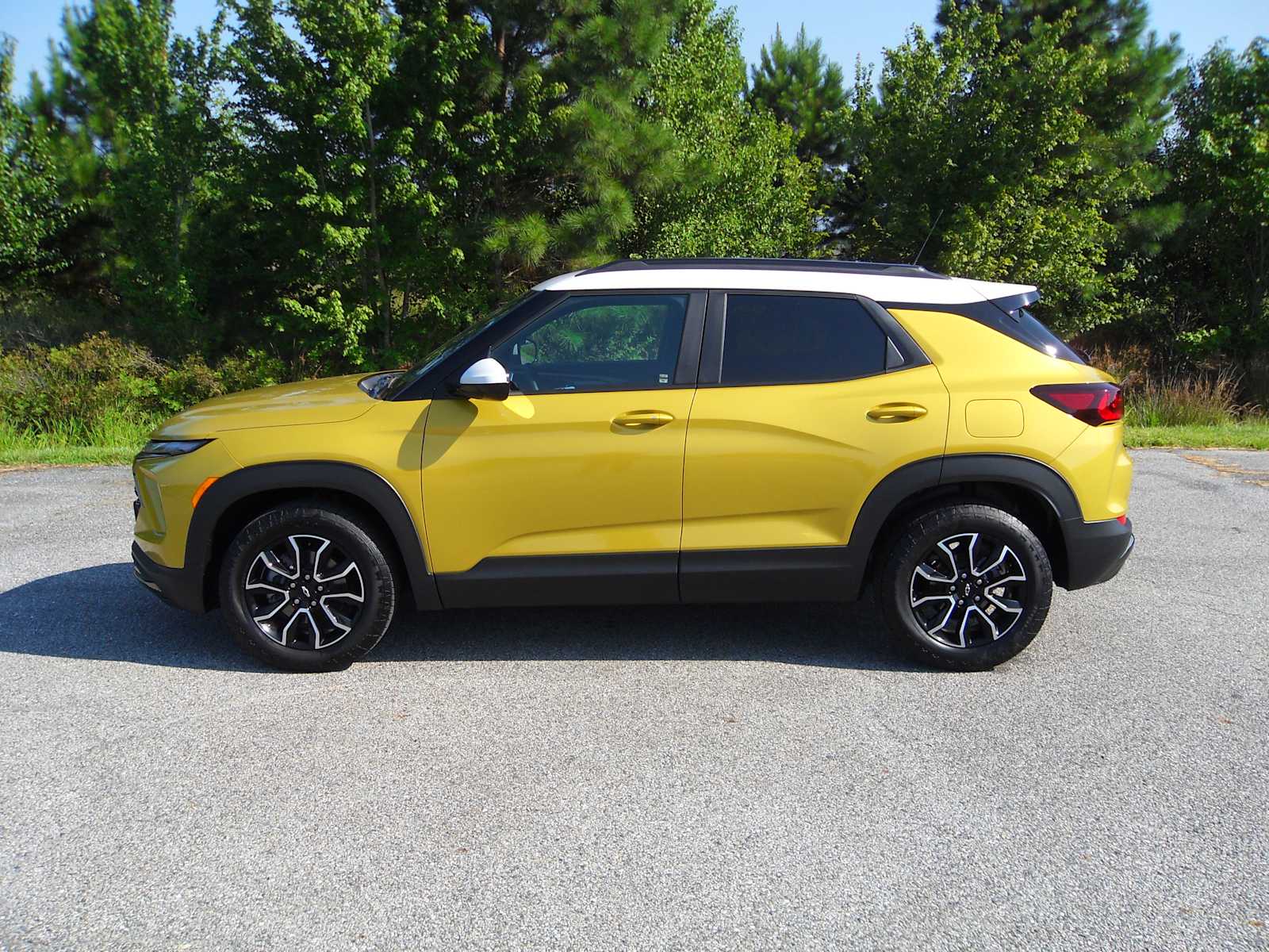 2025 Chevrolet Trailblazer ACTIV photo 2