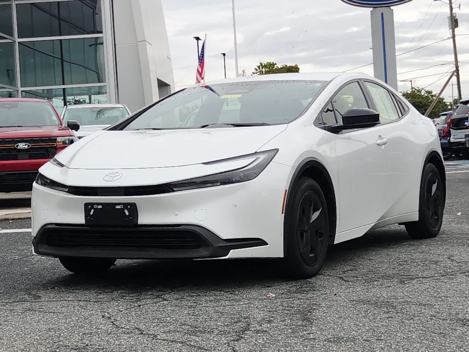 2024 Toyota Prius LE's photo