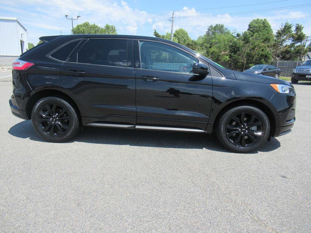 Used 2022 Ford Edge SE SUV