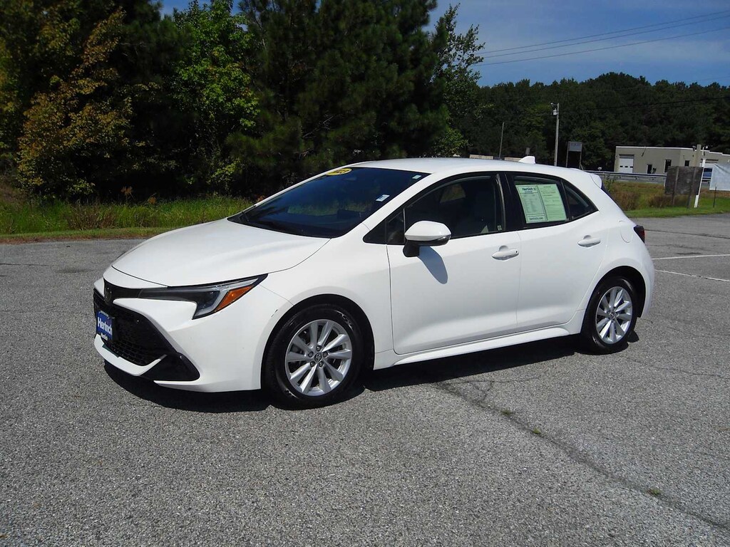 Used 2023 Toyota Corolla Hatchback SE Hatchback
