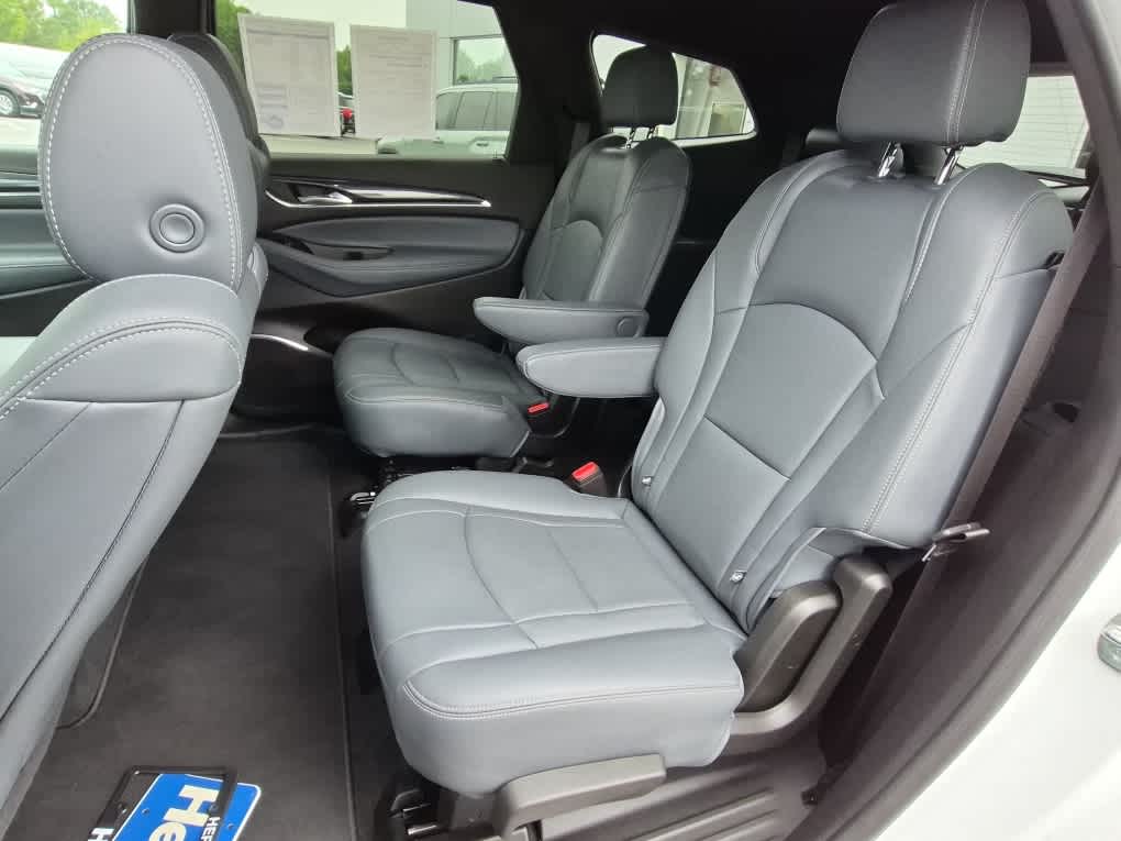 2023 Buick Enclave Essence - Photo 8