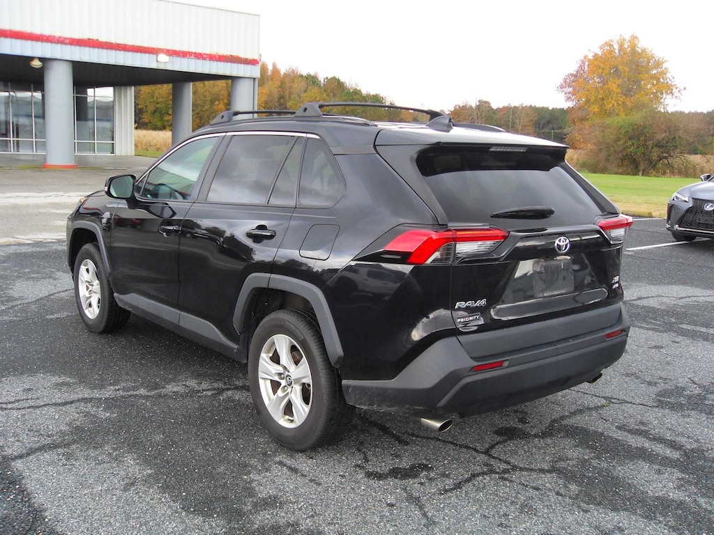 Used 2020 Toyota RAV4 XLE SUV