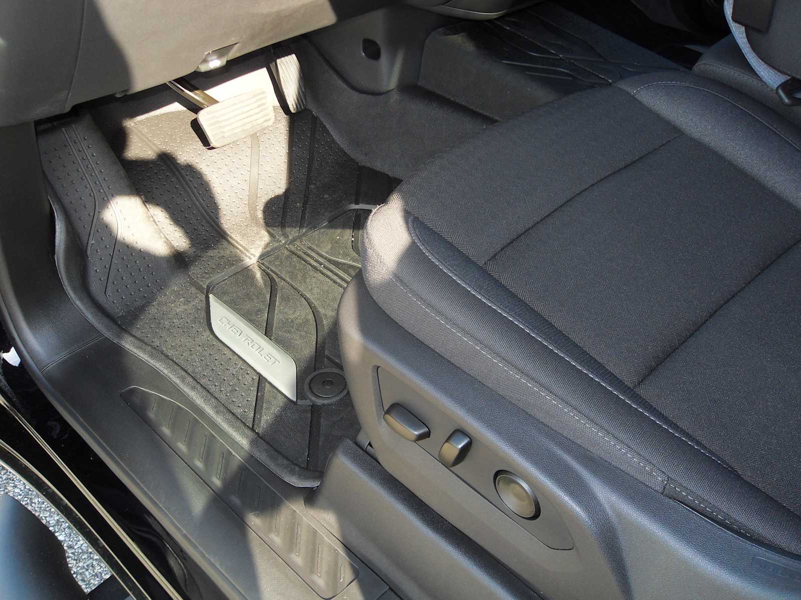 2026 Chevrolet Silverado 1500 Custom - Photo 23