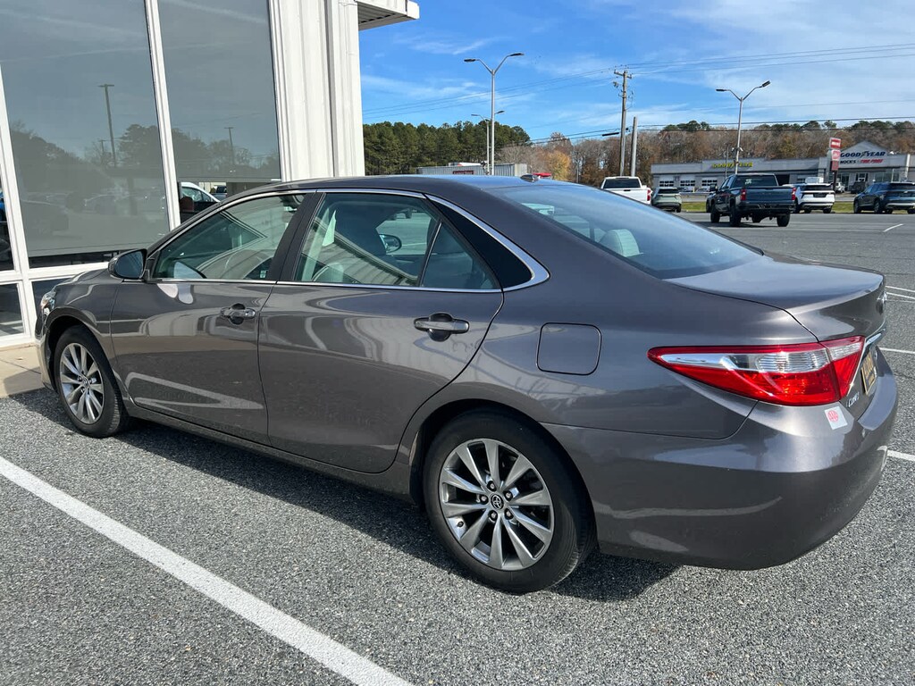 Used 2015 Toyota Camry XLE Sedan