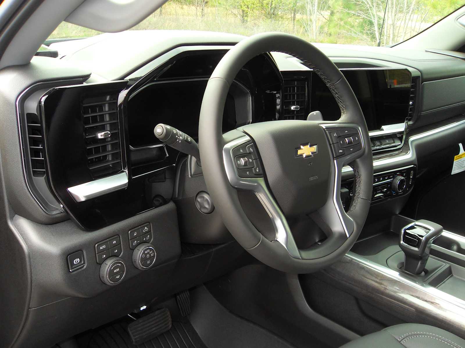 2026 Chevrolet Silverado 1500 LTZ - Photo 24