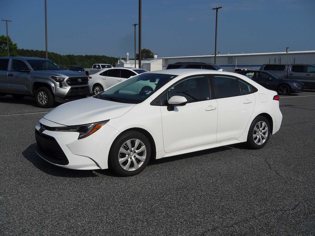 Used 2024 Toyota Corolla LE Sedan