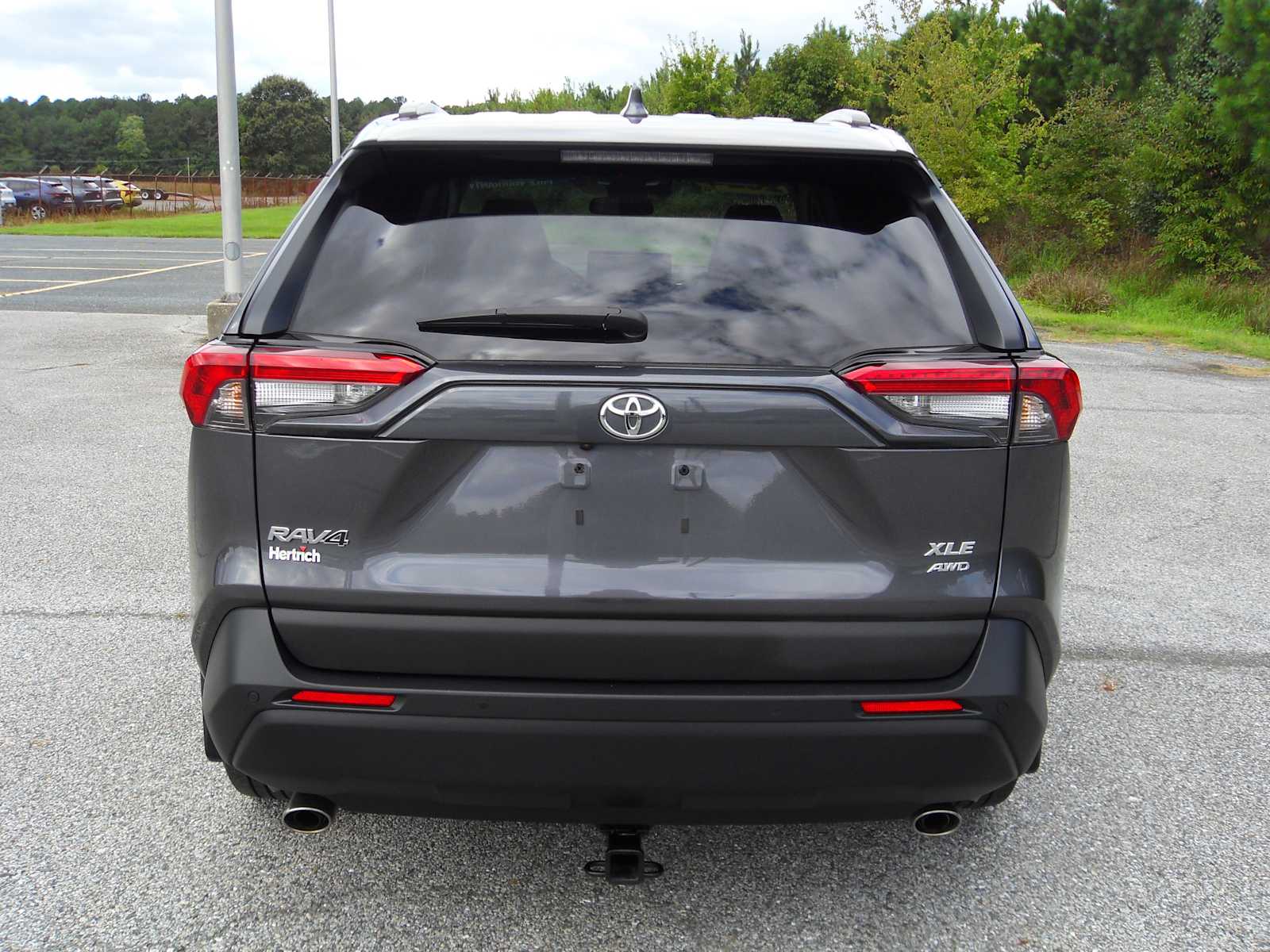 2024 Toyota RAV4 XLE Premium photo 4