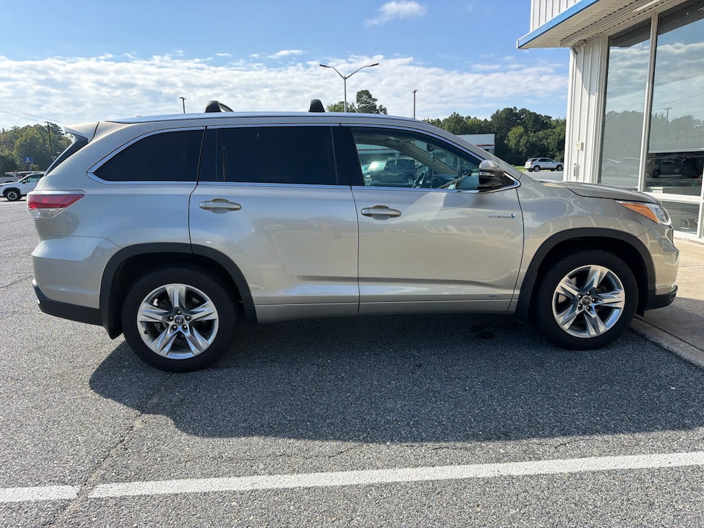 Used 2016 Toyota Highlander Hybrid Limited SUV