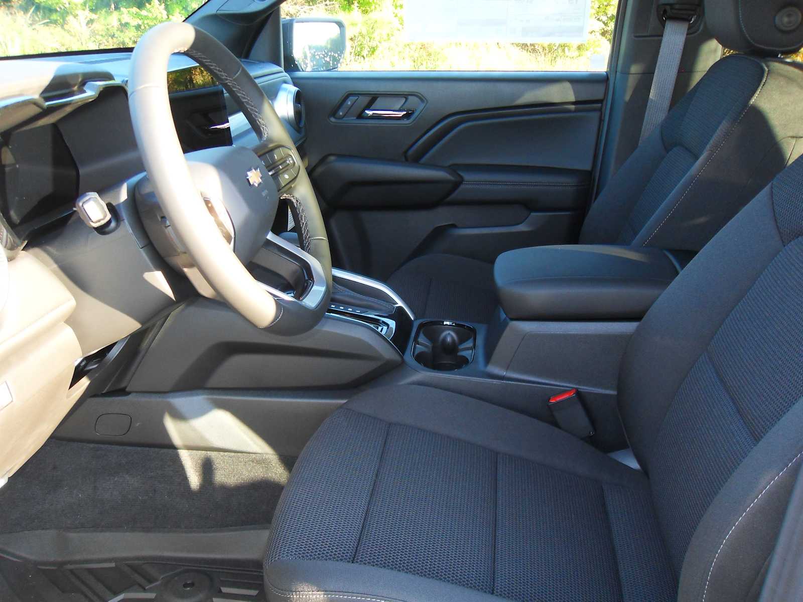 2026 Chevrolet Colorado LT - Photo 18
