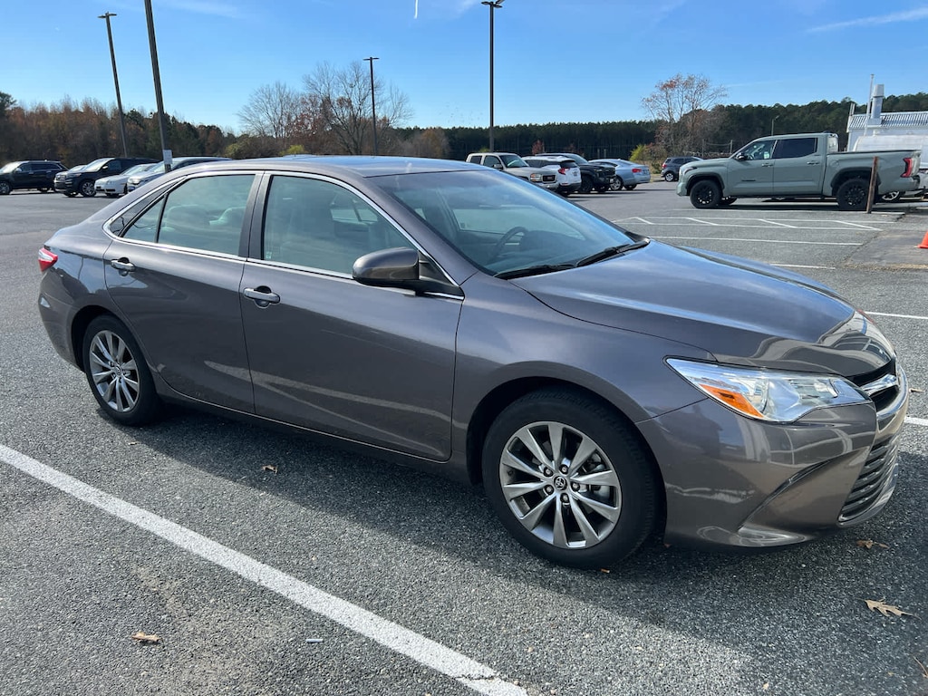 Used 2015 Toyota Camry XLE Sedan