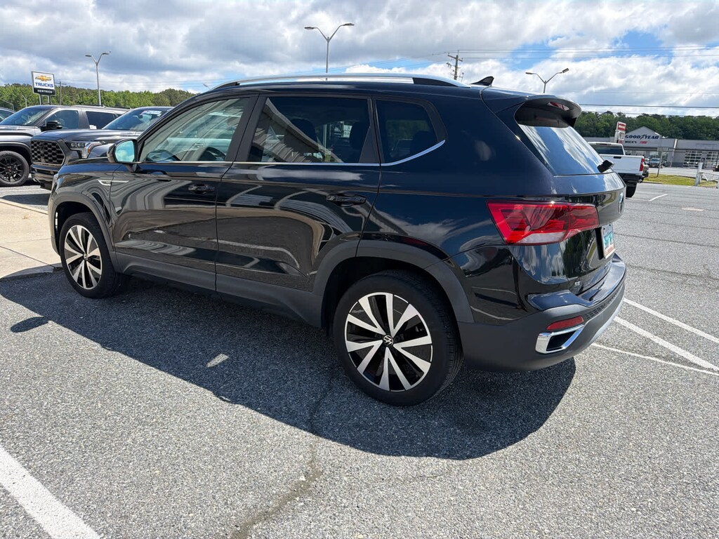 Used 2022 Volkswagen Taos SE SUV