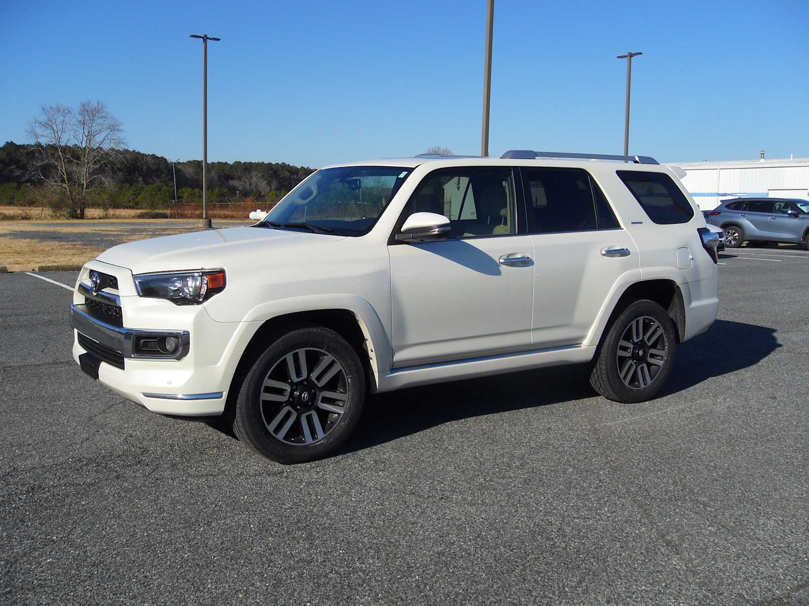 2016 Toyota 4Runner Limited's photo