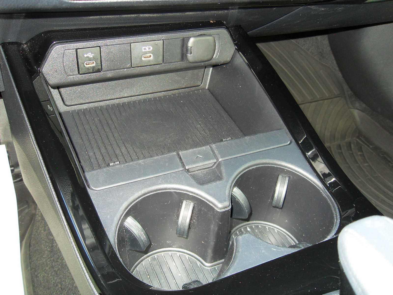 2023 Toyota Prius LE - Photo 33