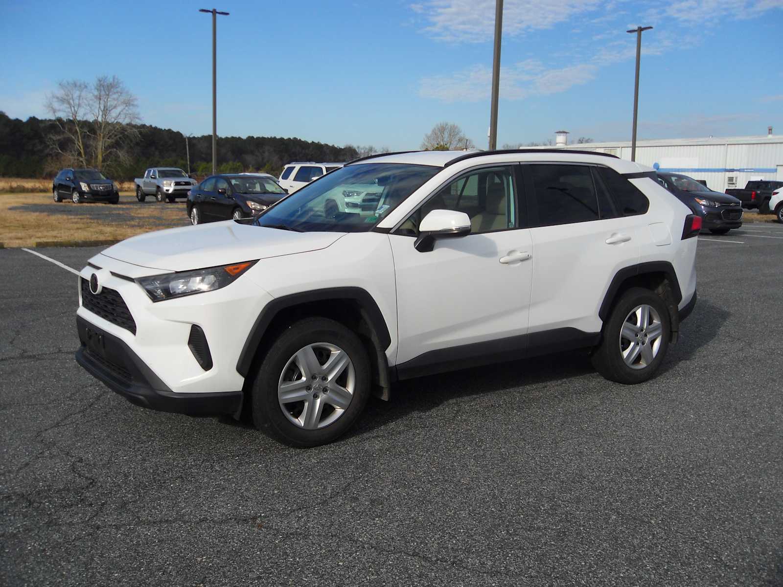 2021 Toyota RAV4 LE's photo