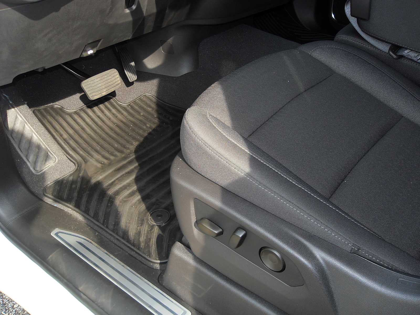 2026 Chevrolet Silverado 1500 LT - Photo 22