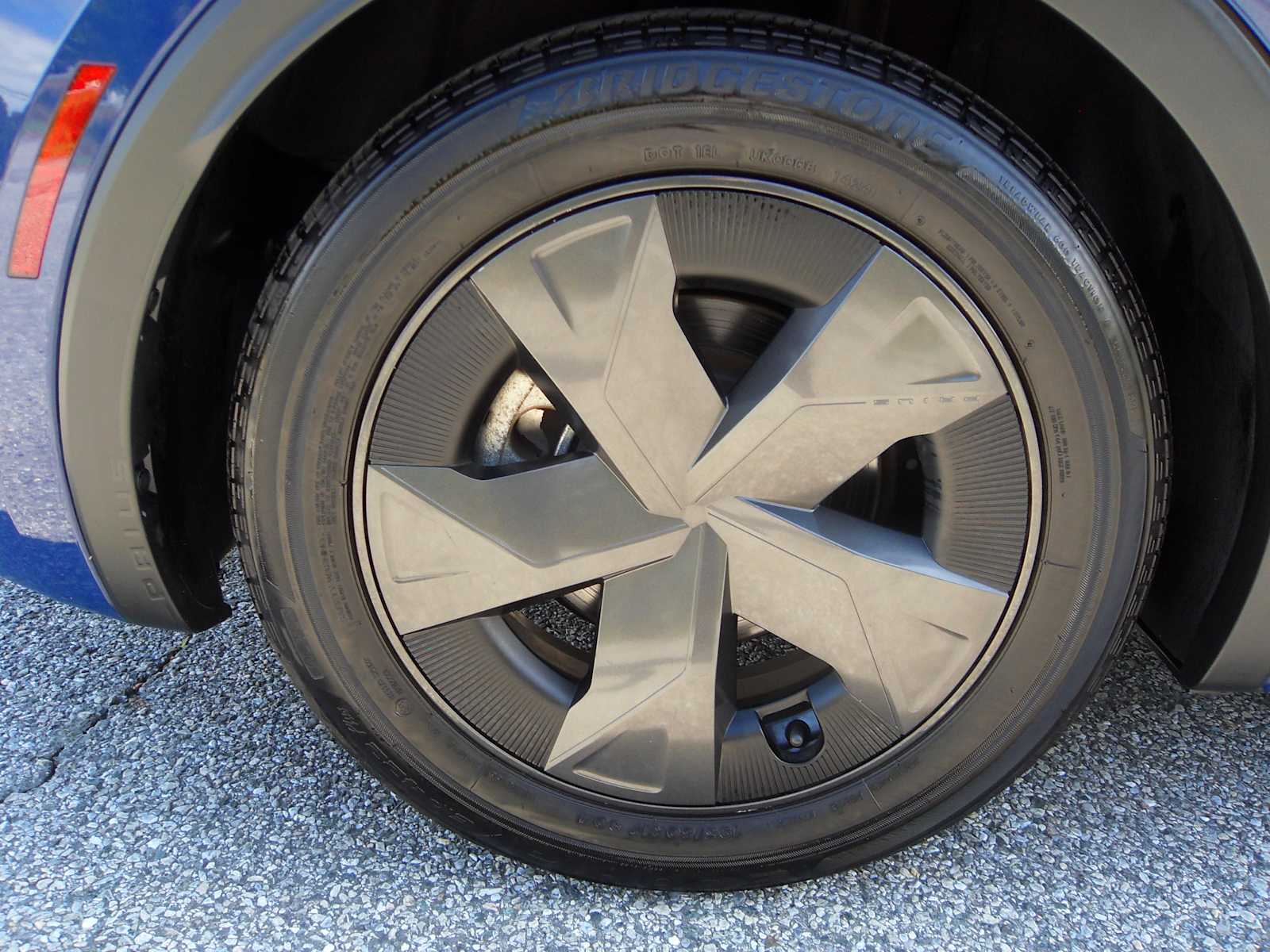 2023 Toyota Prius LE - Photo 17