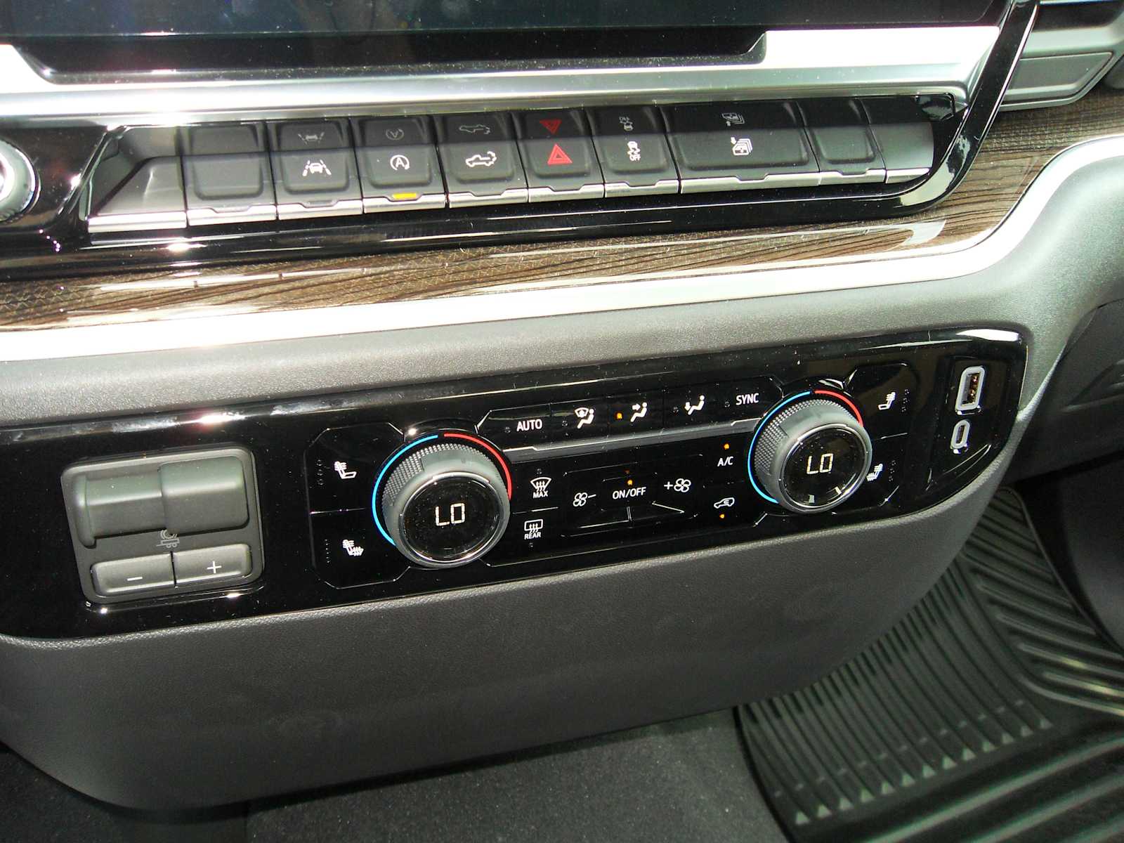 2026 Chevrolet Silverado 1500 LT - Photo 27