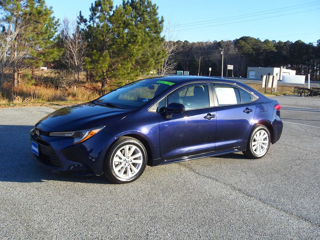 Used 2024 Toyota Corolla LE Sedan