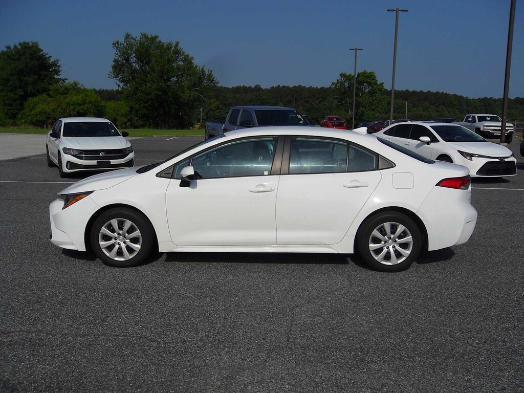 Used 2024 Toyota Corolla LE Sedan