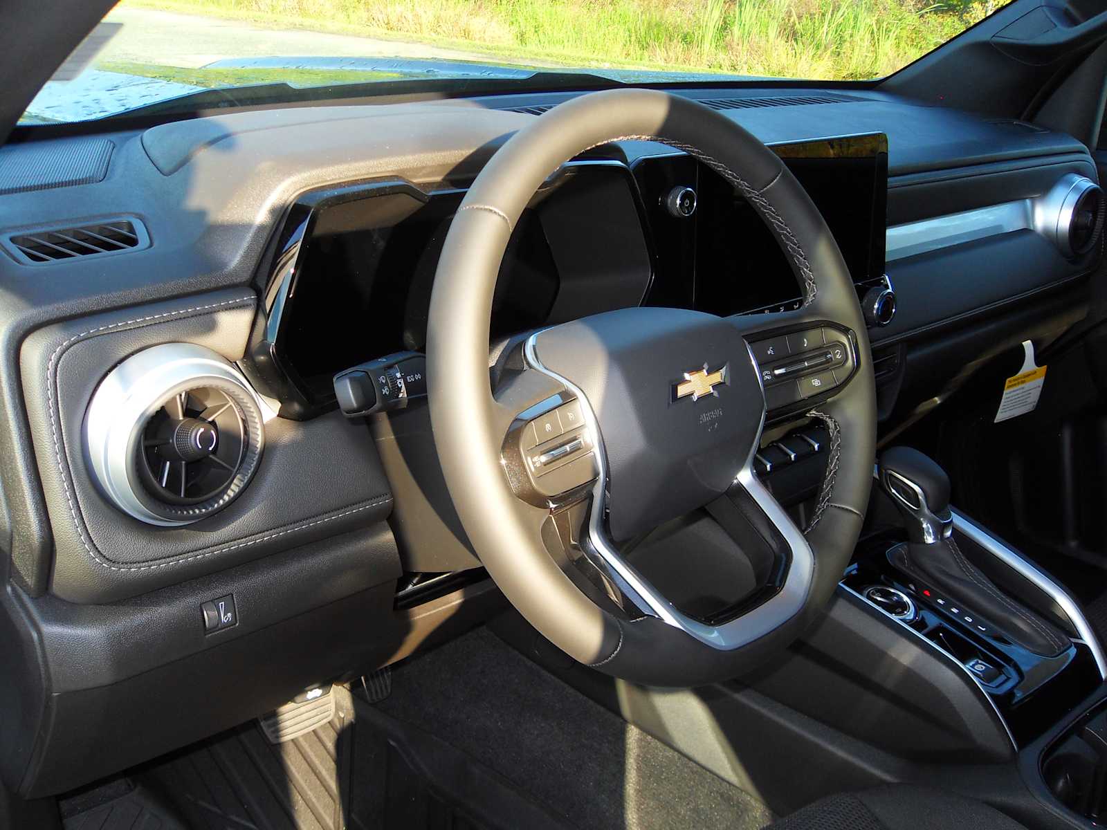 2026 Chevrolet Colorado LT - Photo 20