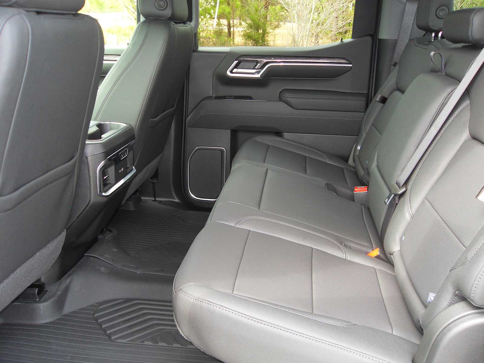 2026 Chevrolet Silverado 1500 LTZ - Photo 16